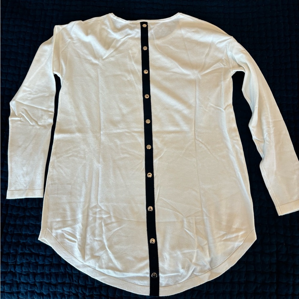 Soft Surroundings lightweight sweater with blackk stipe and button detail